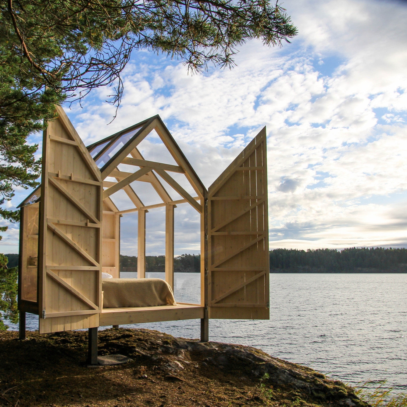 Leer la historia Five glass-wrapped homes living life on the (water’s) edge