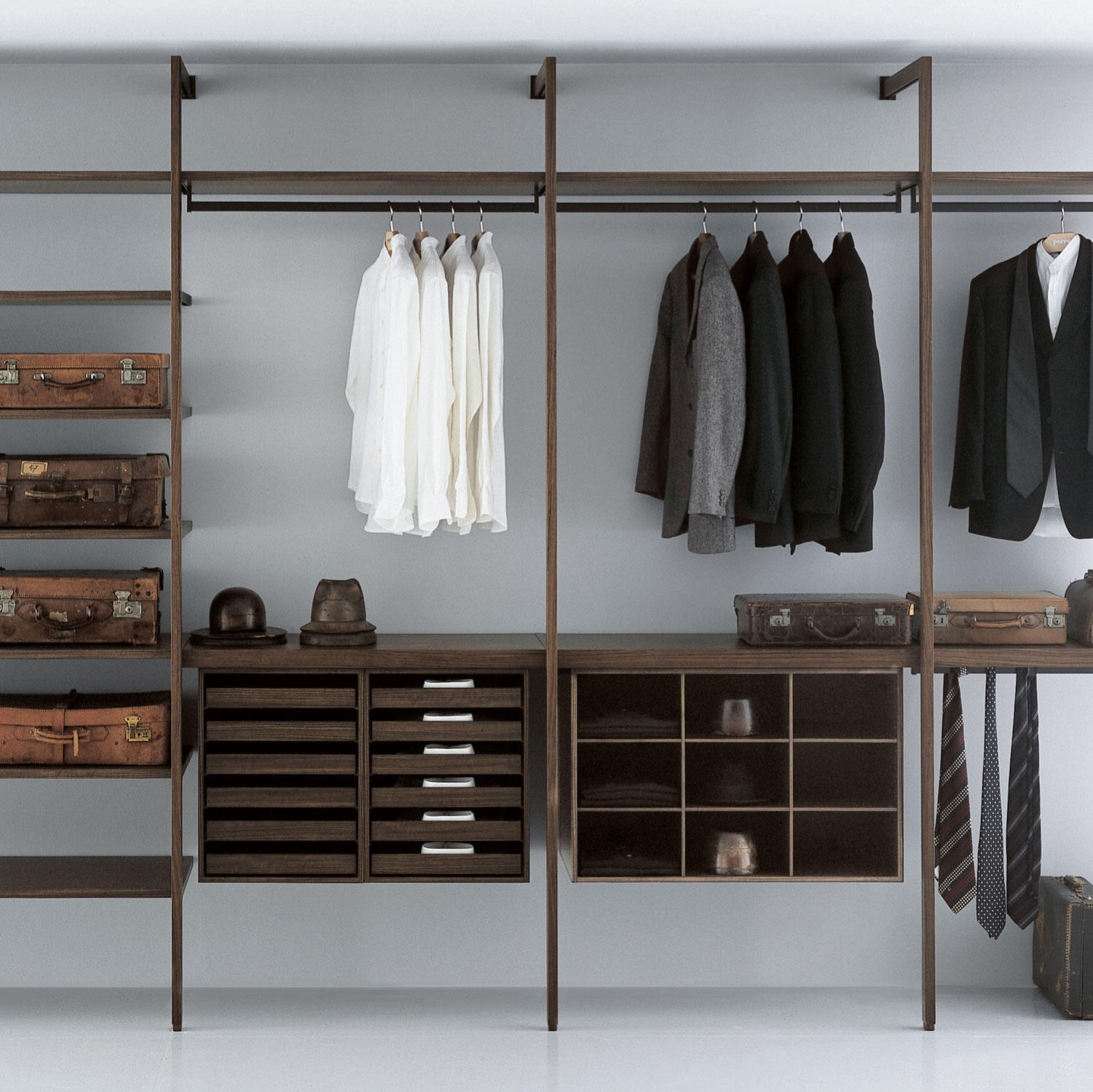 Leggi la storia Eight storage features to keep wardrobes and closets organised