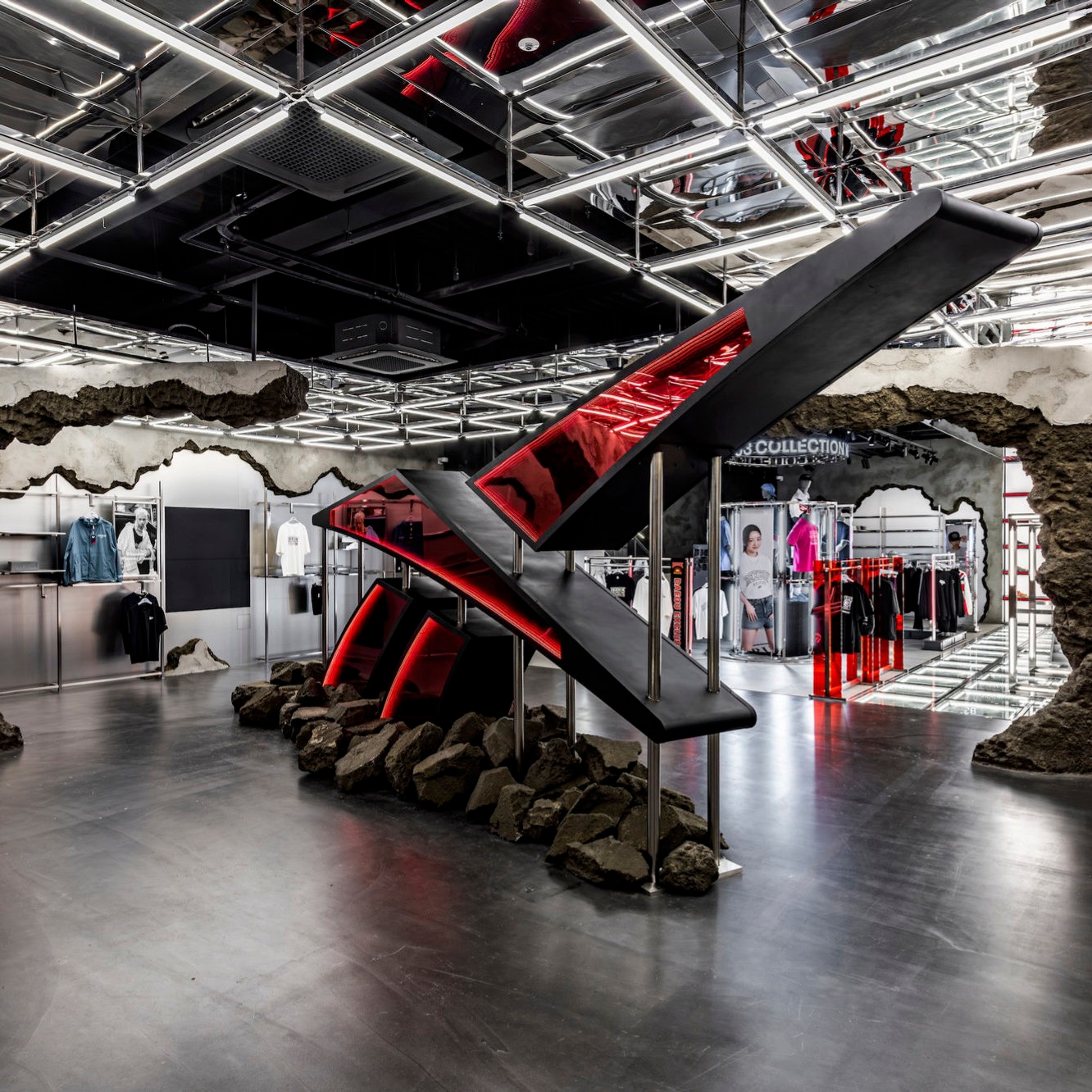 Lire l’histoire Tread lightly: shoe stores with brand-focused lighting concepts