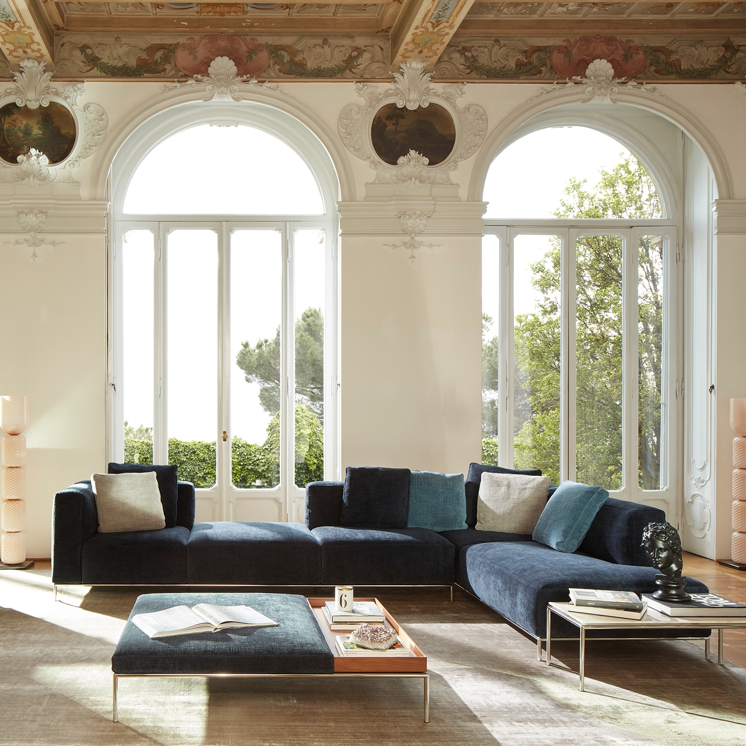 Leggi la storia Cassina’s sofa systems: bridging heritage and innovation