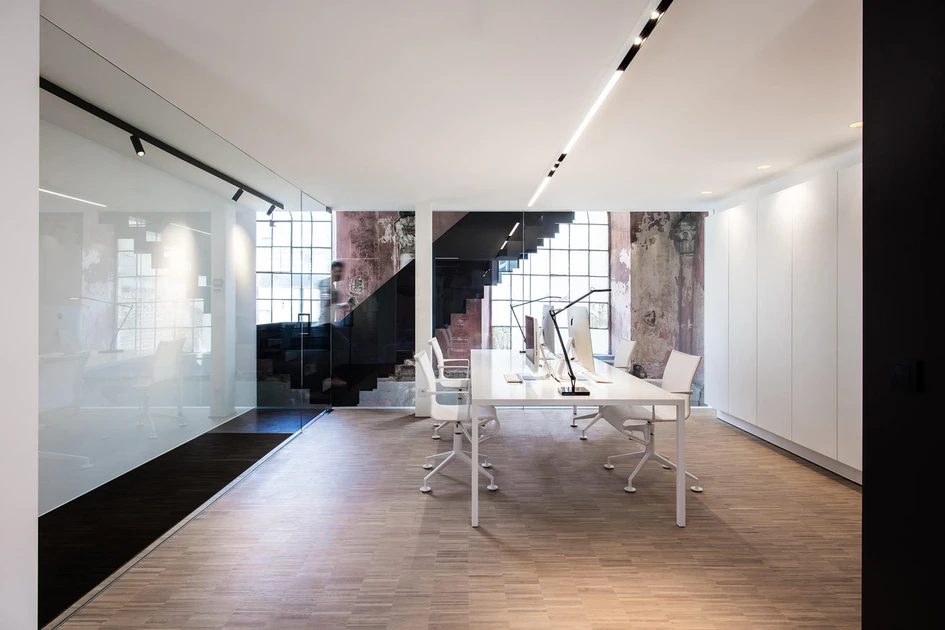 Reclaimed and refurbished, the old building has regained relevance, transforming into an accessible urban core where citizens can visit and actively participate. Photo: Pranit Bora