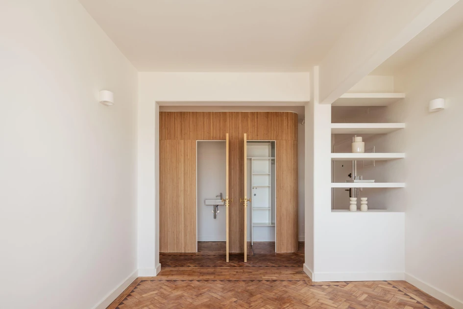 Contemporary design principles dictated the aesthetic at Curves of Progress in Lissabon. Photo: Luís Nobre Guedes