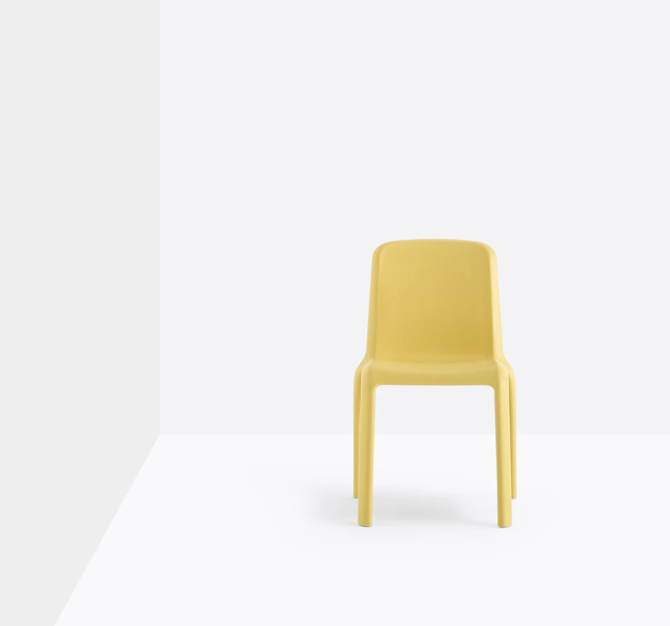 Snow Junior provides a playful and flexible seating solution for younger visitors within an educational room dedicated to them. Photo: Cemal Emden (above)