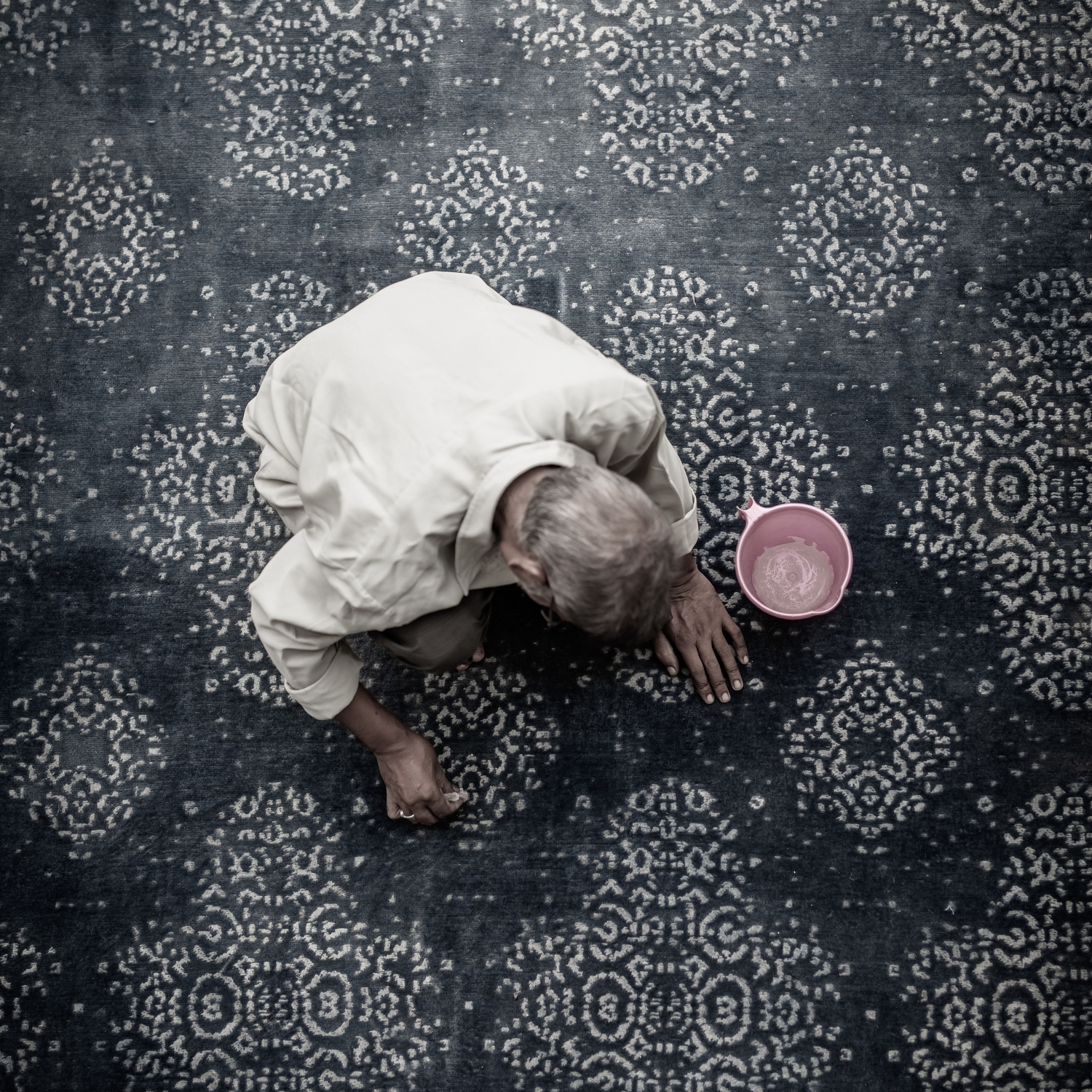 Read story The magic of the knot: kymo's new carpet world