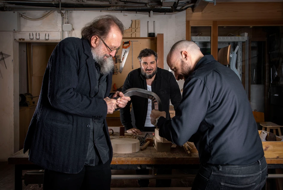 Driven by a forward-thinking spirit, AMDL CIRCLE, the team of Michele De Lucchi, has partnered with Mara to design a new chair, TYPO