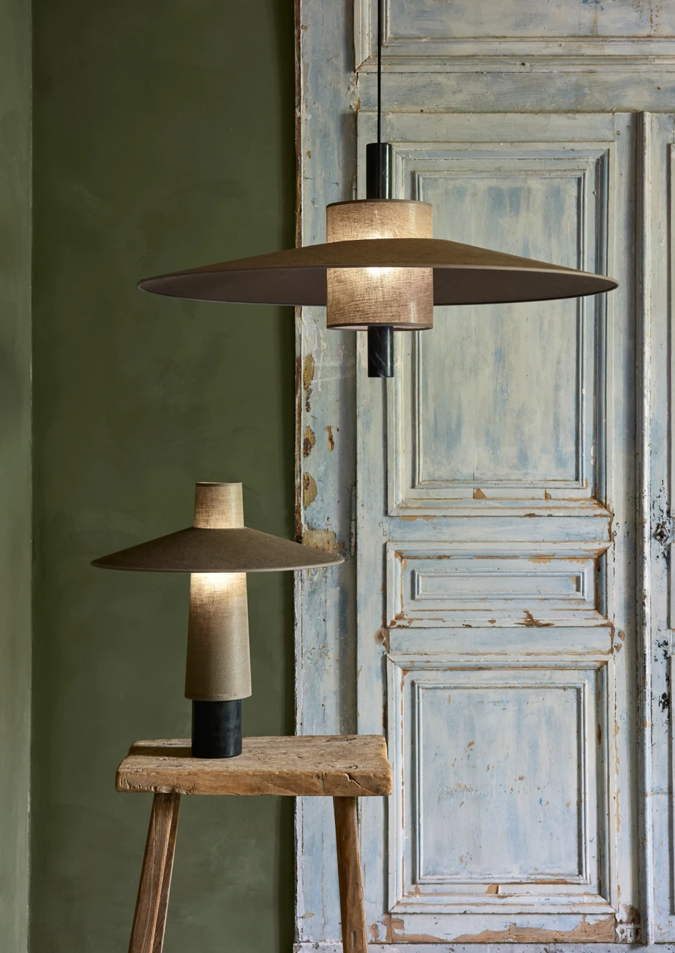 Thésée is as elegant as it is versatile, enabling design professionals to complement various types of interiors – from homes to restaurants