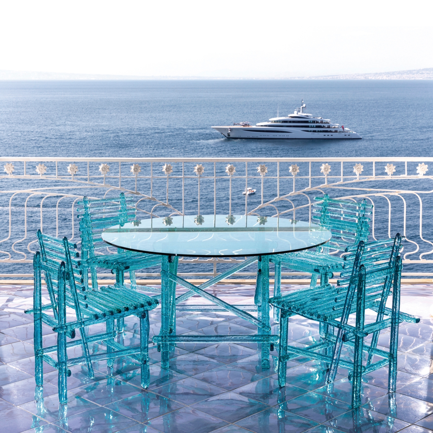 Leer la historia A’mare by Edra: mesmerising furniture inspired by water