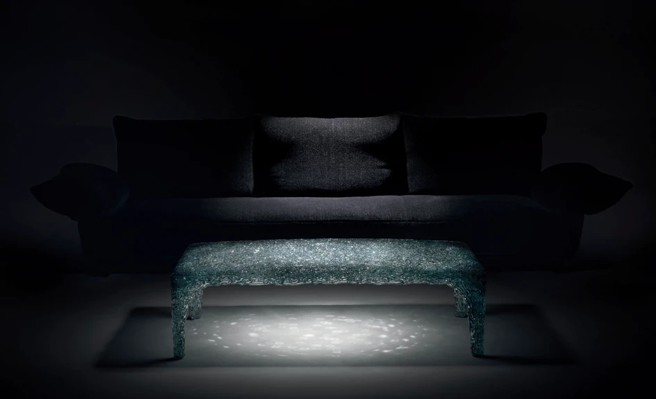 Veronica’s materiality and texture interacts with the reflections of light and water