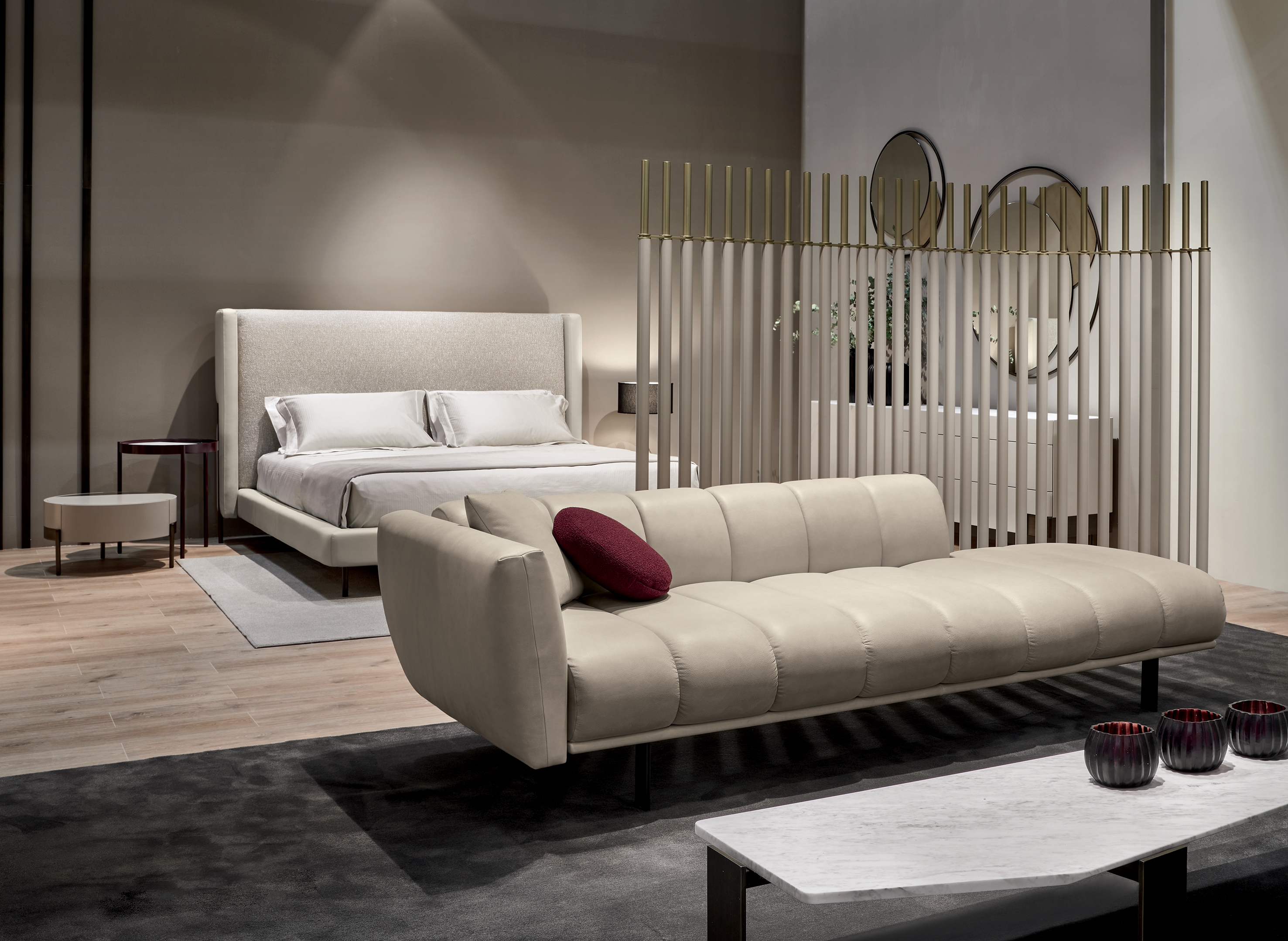 Featuring a variable pattern of adjacent lozenges and dormouse sofas that can be added or removed as needed, the system enables users to achieve customised solutions in any setting