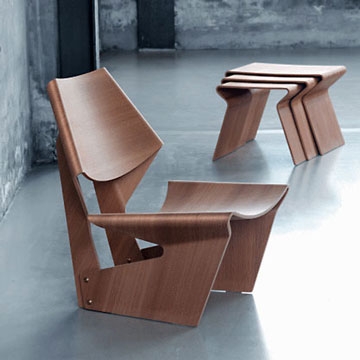 Read story Grete Jalk´s GJ Chair back in Production