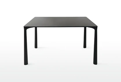 Tisch Lilium, Entwurf: Bartoli Design, Hersteller: Kristalia srl