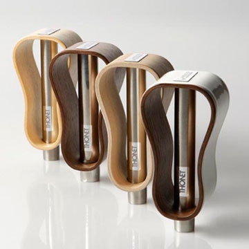 Lees storie Thonet goes Automobil-Design: erster Thonet-Schalthebel der Welt