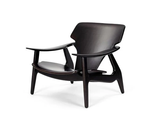 Re-edition of Diz armchair, design: Sergio Rodrigues; photo © ClassiCon