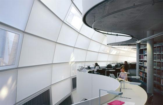 Philological Library, FU Berlin by Norman Foster; photo © Reinhard Görner