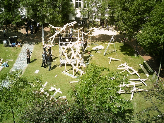 Construction of the 'selfsupportingframework' on the campus of the Kassel University