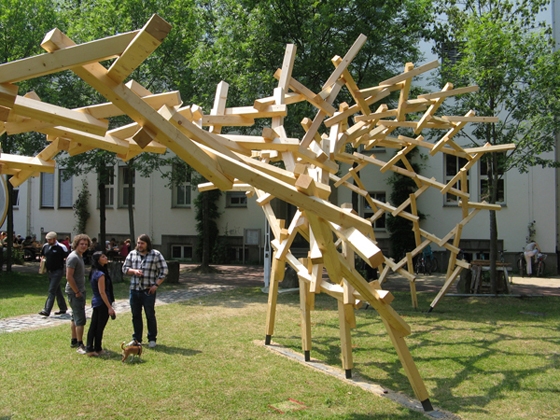 'selfsuppertingframework' by Mischa Proll