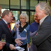 Intense discussions about light boxes