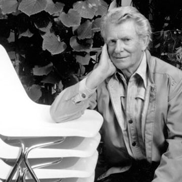 Read story Robin Day: 1915–2010
