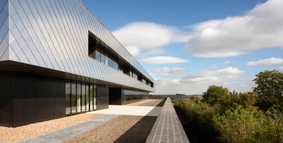 The CircleBath hospital, designed by Foster + Partners, is situated in a protected green belt near Bath, offering views of the Wellow Vale countryside; architecture: Foster + Partners, photo: Nigel Young