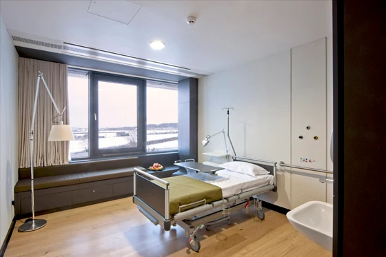 Each of the 30 rooms offers privacy and a calming environment, as well as entertainment facilities and home comforts including fresh linen, luxury towels and a menu based on local ingredients; architecture: Foster + Partners, photo: Nigel Young