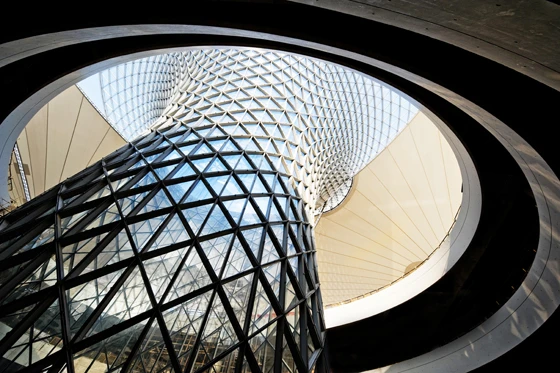 The diameter of the glass light funnels increases from 16 metres at the base to 80 metres at the upper edge; photo Thomas Ott