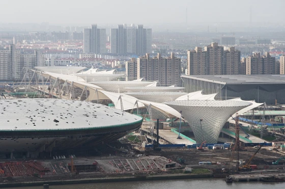 Shanghai, China: the membrane roof that covered the Expo Boulevard created by Knippers Helbig had a total surface area of 65,000 square metres – the largest of its kind in the world; photo Thomas Ott