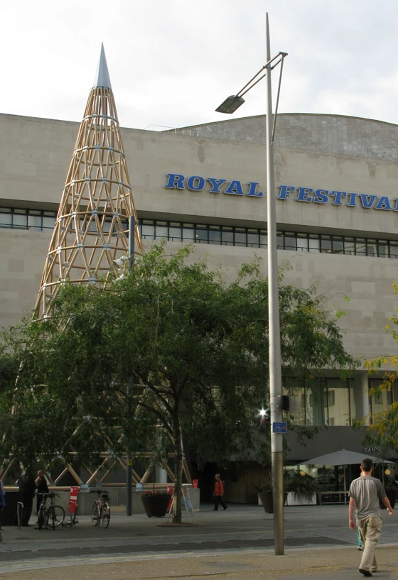 Shigeru Banʼs geodesic cardboard tower was sponsored by Sonoco, a global supplier of industrial and consumer packaging, and stood on Londonʼs South Bank for the duration of the 2009 London Design Festival