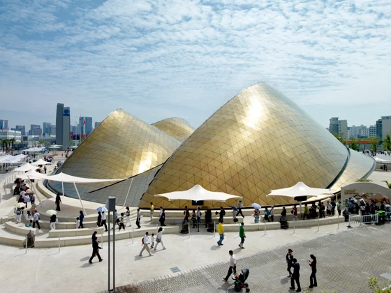Foster + Partnersʼ UAE Pavilion from Expo 2010 drew inspiration from a sandbank; photo Nigel Young