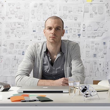 Erfahre mehr über die Geschichte Switched On: Benjamin Hubert