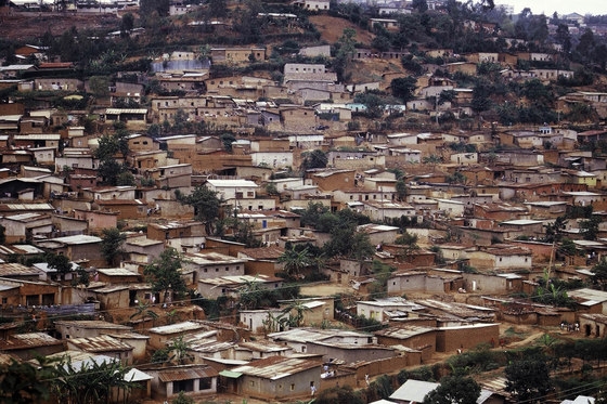 The Education Center’s colour is determined by the clay used to produce the bricks, making it consistent with buildings in the surrounding towns; photo: Florian Holzherr