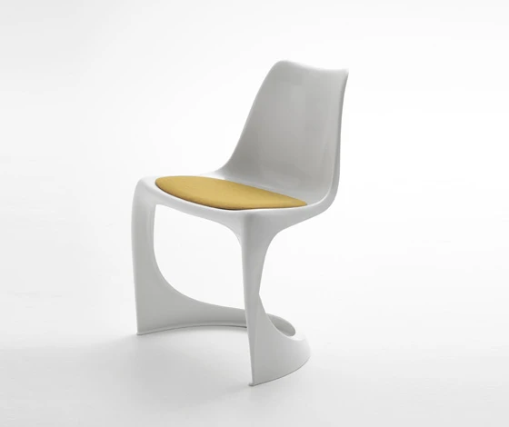 Cantilever 290, Nielaus, Designer Steen Østergaard,1966, reedition 2011, polyamid (nylon) reinforced with fibre-glass, full-depth coloured and injection-moulded in one single operation