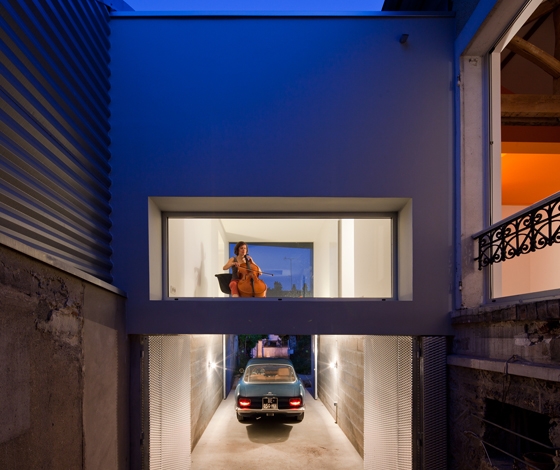 Extension to a house in Chaville CUT Architectures 2011 Photo credit: Luc Boegly