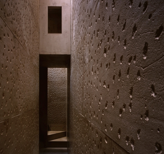 In-between Architecture Studio Mumbai Architects 2010 Photo credit: Hélène Binet