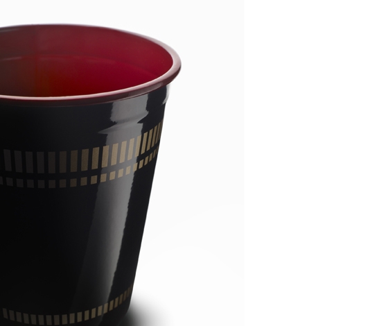 Cupnoodle urushi by Nendo
