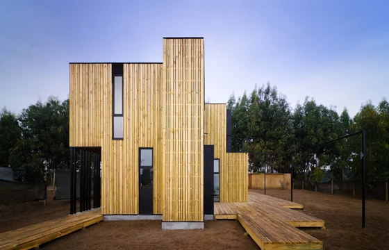 Alejandro Soffia and Gabriel Rudolphy’s SIP Panel House is built entirely from structural insulated panels Alejandro Soffia and Gabriel Rudolphy 2011 Photographer: Felipe Fontecilla