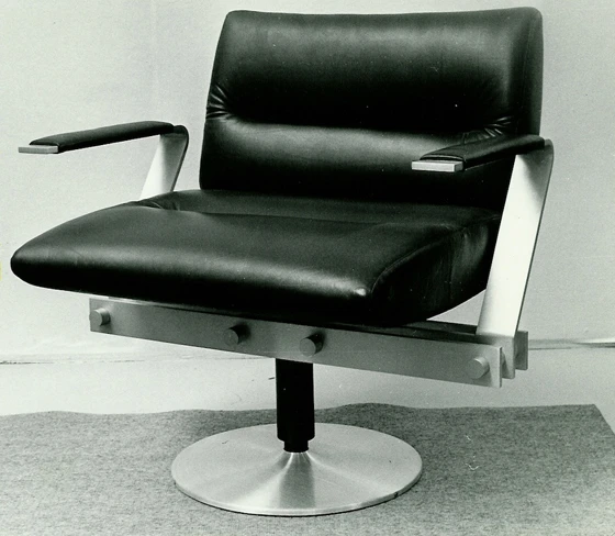 Armchair for Czechoslovak airlines office in Belgrade, design Jan Šrámek, Zbyněk Hřivnáč, 1970s; image courtesy of Zbyněk Hřivnáč archive