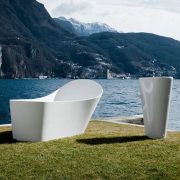 Leggi la storia Still Waters: Laufen's newly extended Palomba range takes restraint to a higher level