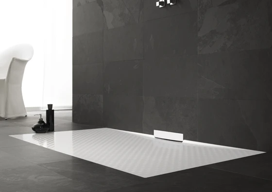 ‘Xetis’ is an innovative, enamelled-steel wall surface for shower areas from <b>Kaldewei</b>, which, with its integrated wall drainage, melds seamlessly into bathroom flooring, creating an interior-architectural harmony