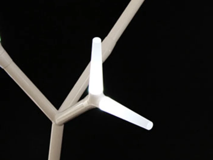 Erfahre mehr über die Geschichte Im Lampenfieber: Euroluce 2013 – Teil I