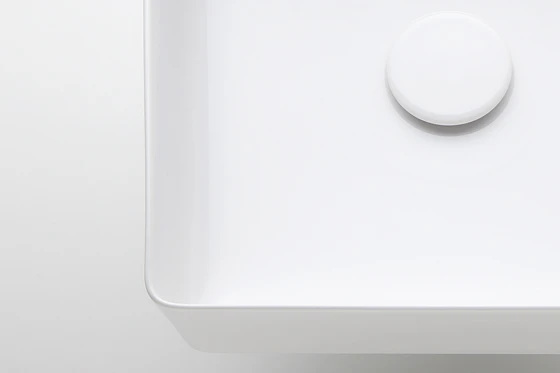 Surpassed only by diamond in terms of hardness, corundum lends Laufen’s innovative new ceramic an unparalleled hardness, permitting sanitaryware designs with ultra-rational, thin-walled forms