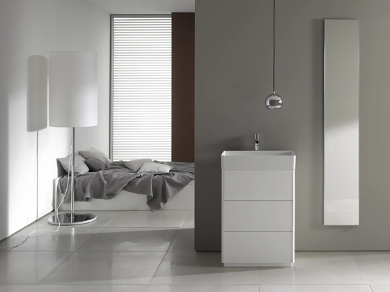 With their emphasis on line, Laufen’s newly launched products in SaphirKeramik also form a dialogue with the interior-architectural spaces in which they are installed