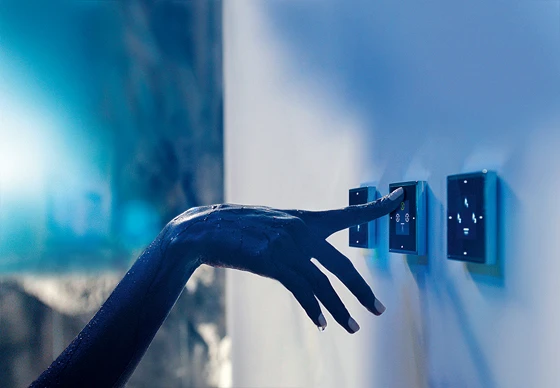 «Sensory Sky»: Die Steuerung erfolgt einfach und bequem über  die neuen, digitalen Smart Tools