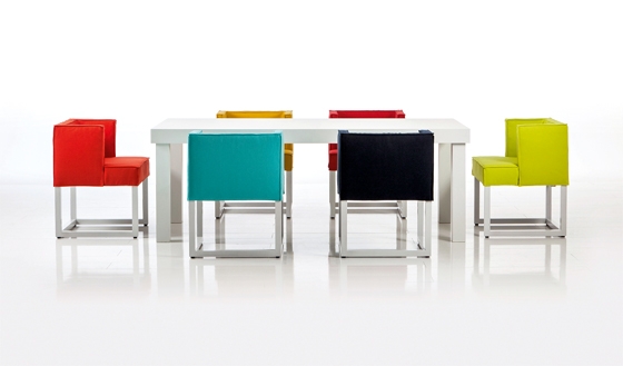 Comfortable dining: "belami smooth" armchairs and matching "belami" table