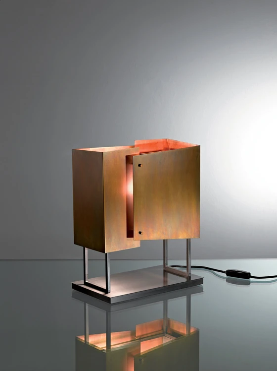 Table Lamp MA 20 – design Mark Anderson – photograph Franco Chimenti