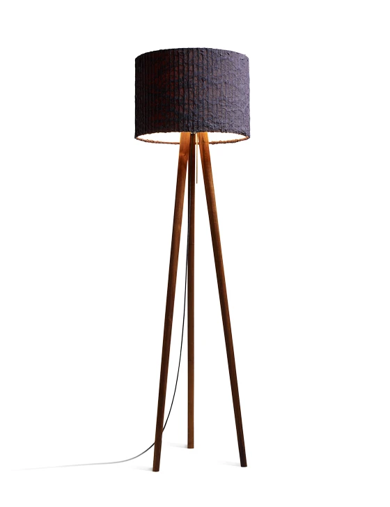 Graceful: the "Sten Cloud" floor lamp is a modern interpretation of a classic. Available in oiled white oak or walnut