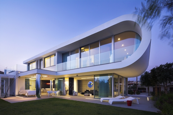 By Ateliers Jean Nouvel; Foto: NICE DAY DEVELOPMENTS LTD