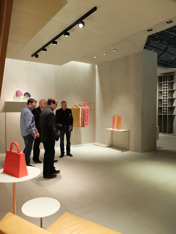 Flos emphasises the suitability of its products for project specification with a stand at Light+Building in Frankfurt that stages an elegantly lit boutique retail space