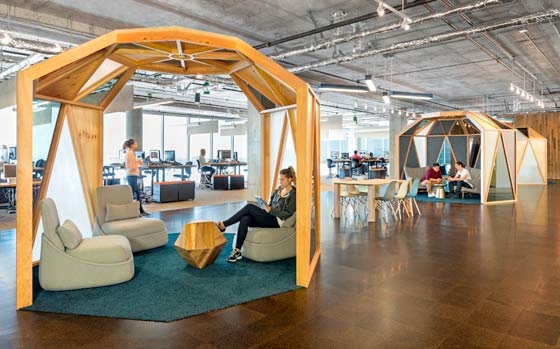 The Cisco offices in San Francisco, by Studio O+A, feature a medley of informal spaces, with lounge furnishings for more casual collaboration