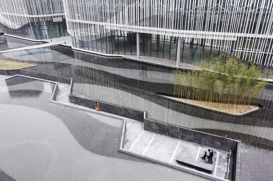 Chongqing is one of China’s hottest, most humid cities in summer, but at Palm Island breezes blowing over the water and its buildings’ reflective facades help to reduce temperatures