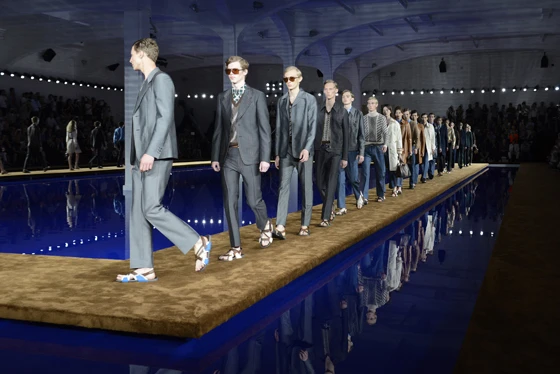 According to its project leader Ippolito Pestellini Laparelli, OMA’s unusual intervention ‘questions the relationship between outdoors and indoors: water invades the space, changing its proportions and reflecting unexpected points of view’